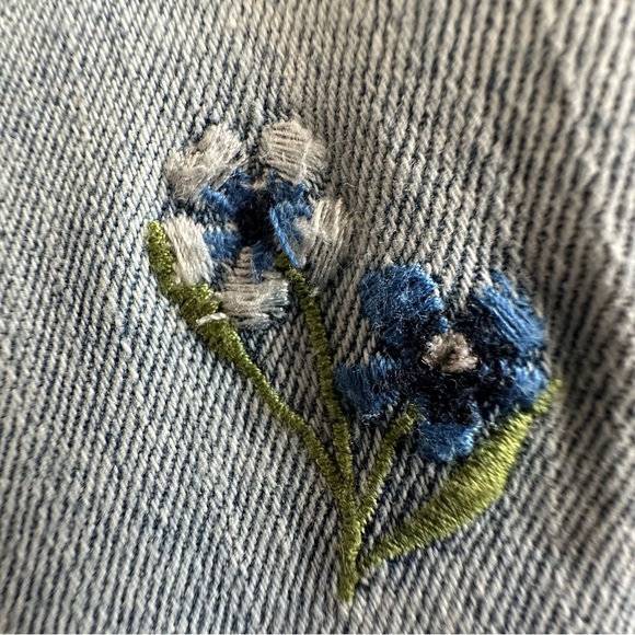 Wallflower Girl's 8 Light Blue Denim Embroidered Wide Leg Adjustable Waist Jean - Picture 9 of 15